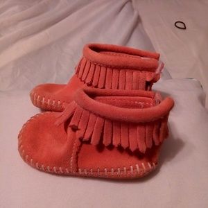 Minnetonka toddler boots